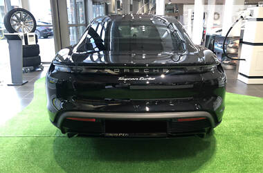 Седан Porsche Taycan 2020 в Киеве