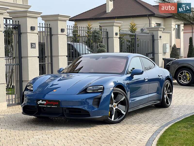 Porsche Taycan 2021