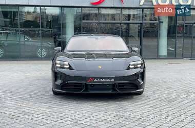 Седан Porsche Taycan 2021 в Киеве