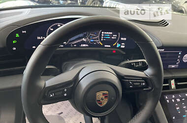 Седан Porsche Taycan 2020 в Одесі