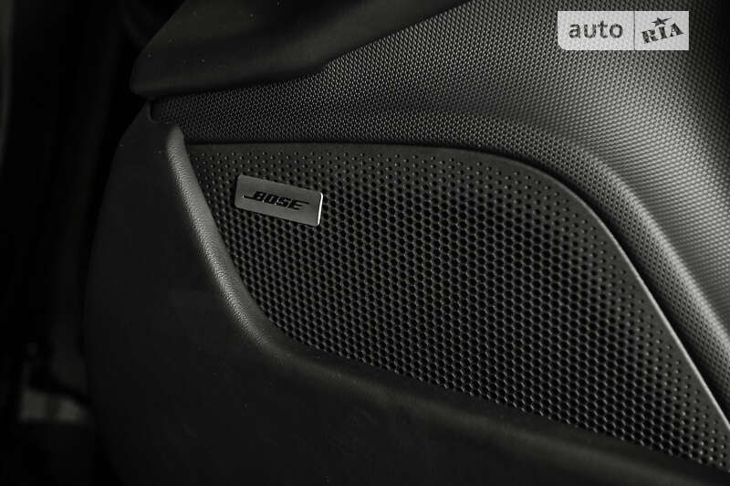 Седан Porsche Taycan 2020 в Одессе