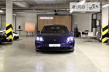 Седан Porsche Taycan 2020 в Києві