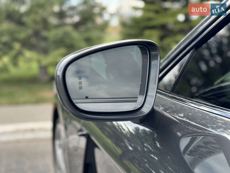 Седан Porsche Taycan 2020 в Одессе