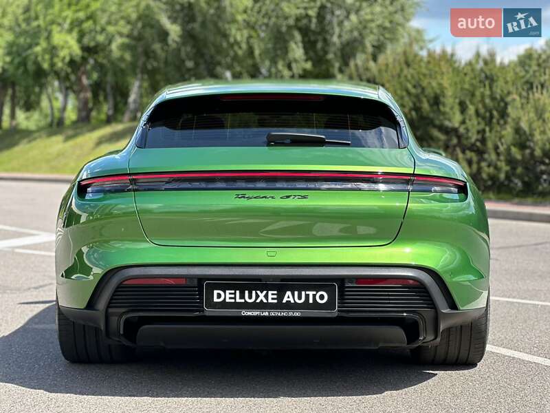 Седан Porsche Taycan 2022 в Києві