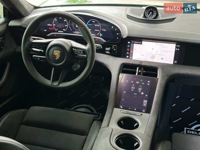 Седан Porsche Taycan 2022 в Києві