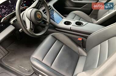 Седан Porsche Taycan 2022 в 
