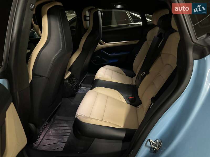 Седан Porsche Taycan 2020 в Полтаве