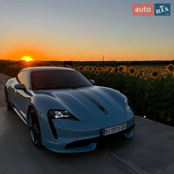Седан Porsche Taycan 2020 в Полтаве