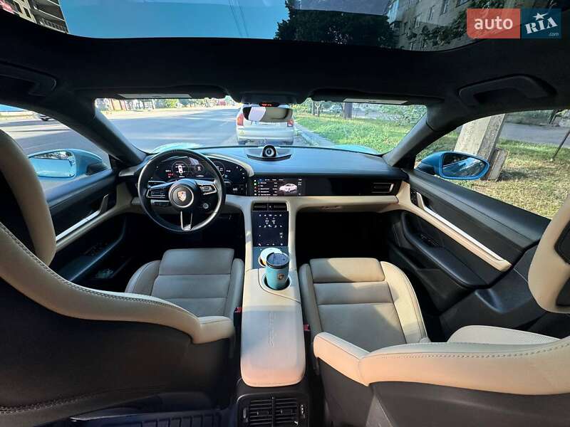 Седан Porsche Taycan 2020 в Полтаве