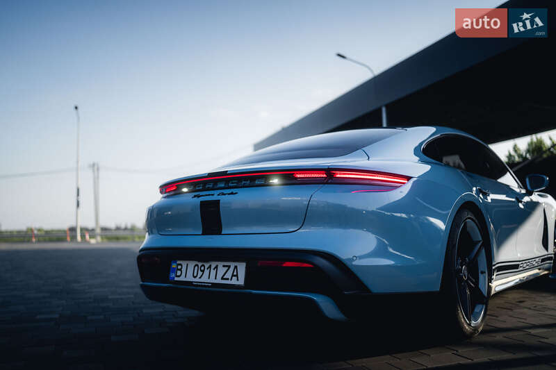Седан Porsche Taycan 2020 в Полтаве