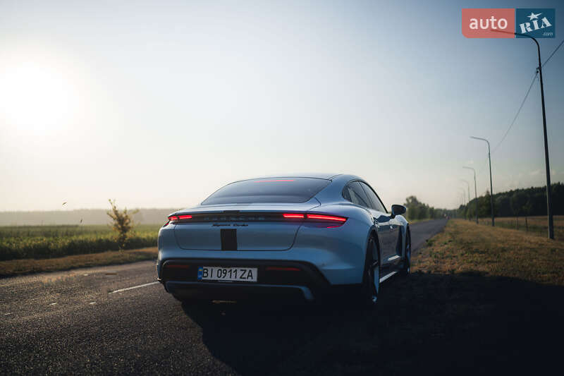 Седан Porsche Taycan 2020 в Полтаве