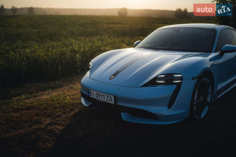 Седан Porsche Taycan 2020 в Полтаве