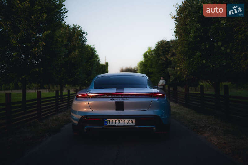 Седан Porsche Taycan 2020 в Полтаве
