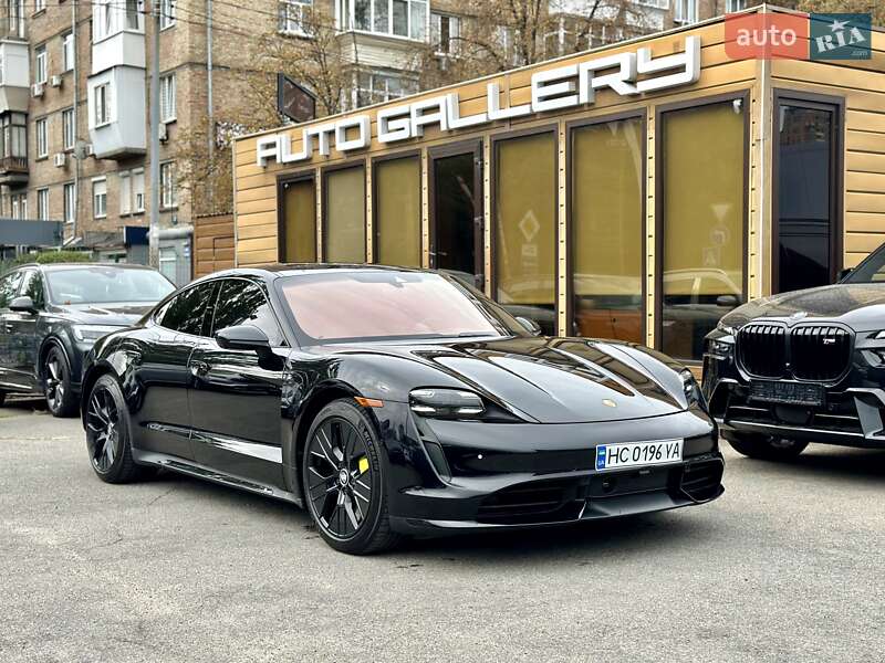 Седан Porsche Taycan 2019 в Києві