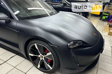 Седан Porsche Taycan 2023 в Киеве