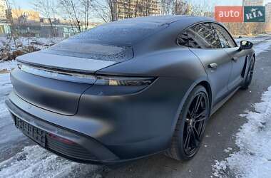 Седан Porsche Taycan 2023 в Киеве