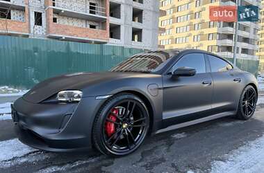 Седан Porsche Taycan 2023 в Киеве