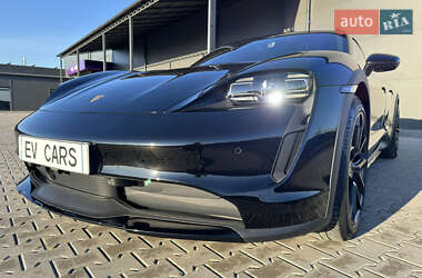 Седан Porsche Taycan 2022 в 