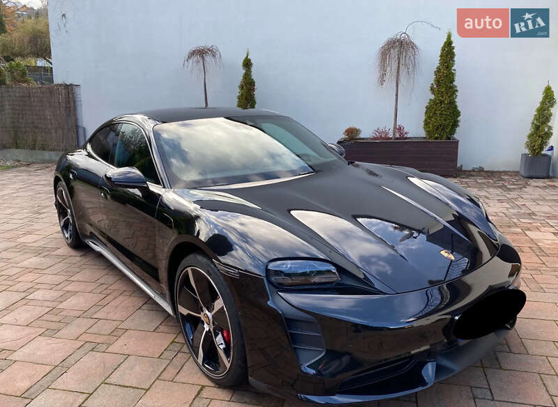 Седан Porsche Taycan 2021 в Львове