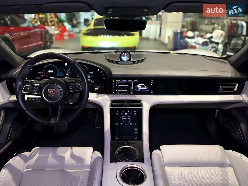 Седан Porsche Taycan 2021 в Одессе