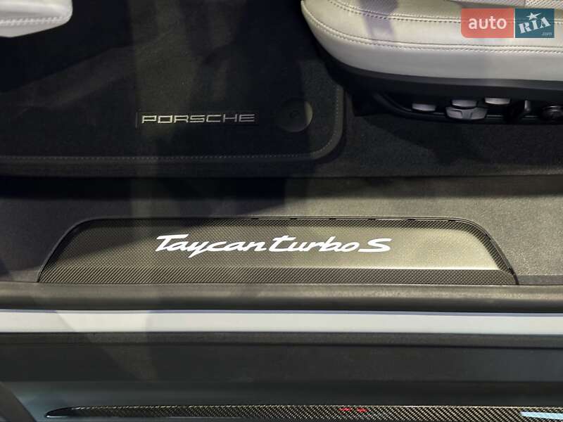 Седан Porsche Taycan 2021 в Одессе