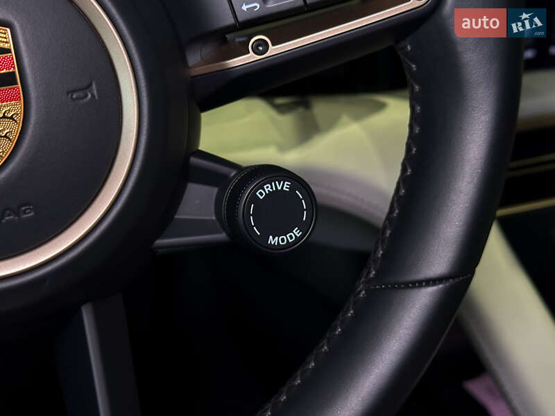 Седан Porsche Taycan 2021 в Одессе