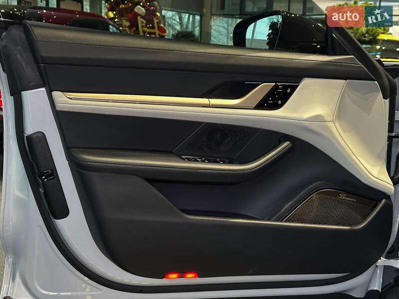 Седан Porsche Taycan 2021 в Одессе