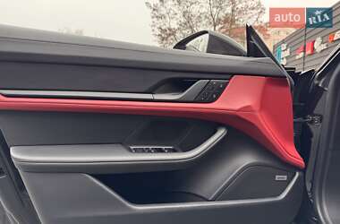 Седан Porsche Taycan 2022 в 
