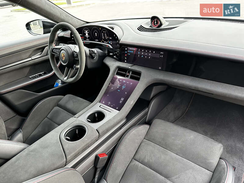 Седан Porsche Taycan 2022 в Львові