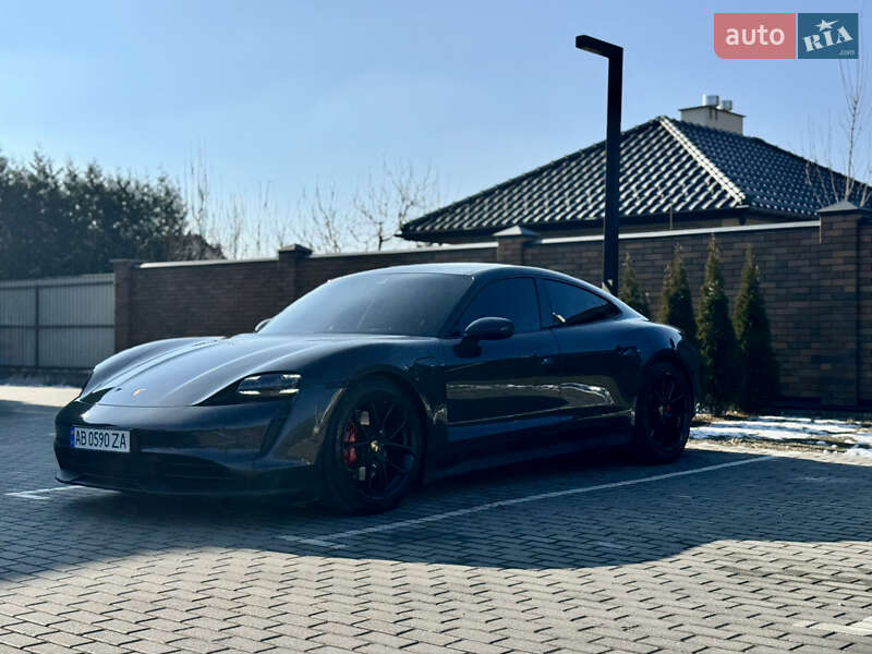 Седан Porsche Taycan 2021 в Виннице