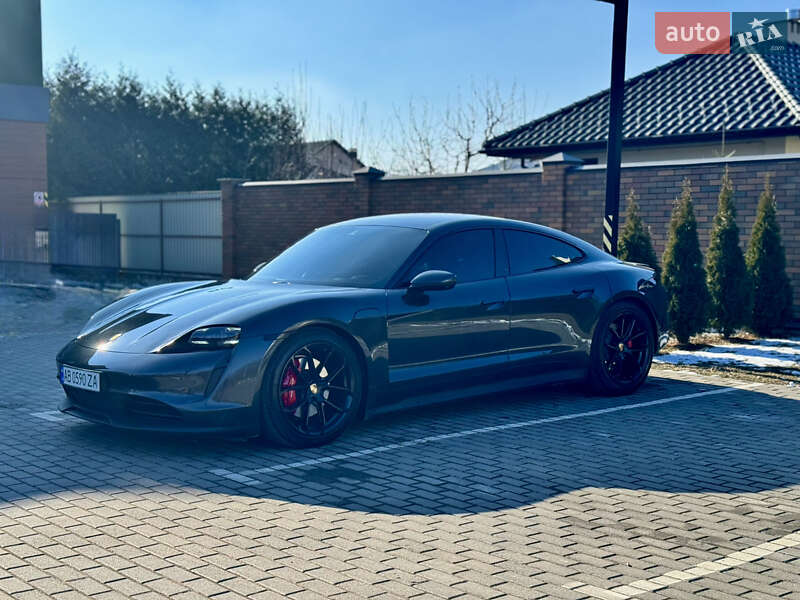 Седан Porsche Taycan 2021 в Виннице