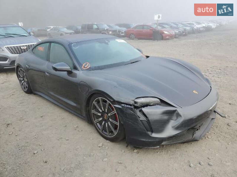 Седан Porsche Taycan 2021 в Виннице