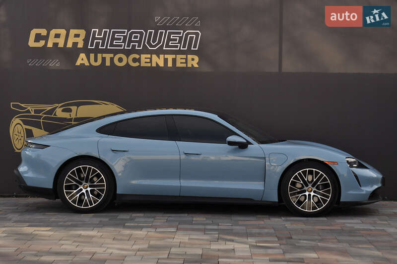 Седан Porsche Taycan 2022 в Киеве