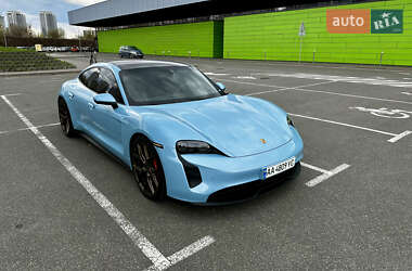 Седан Porsche Taycan 2020 в 