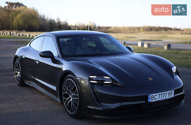 Седан Porsche Taycan 2020 в 