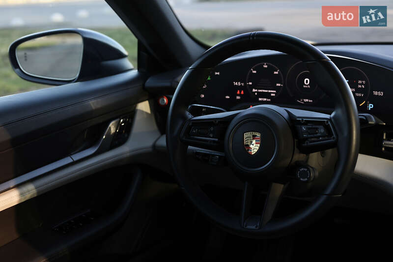 Седан Porsche Taycan 2020 в Львові