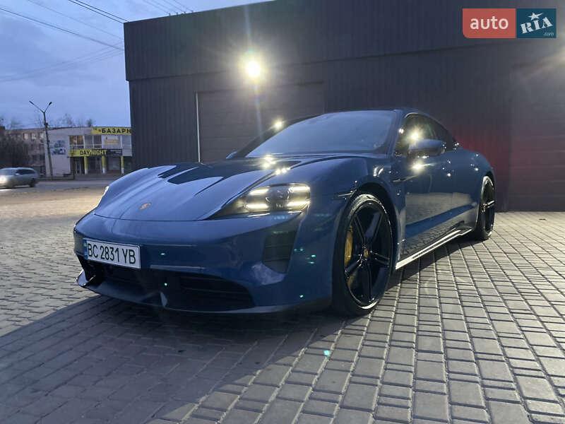 Седан Porsche Taycan 2022 в Киеве