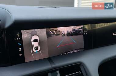 Седан Porsche Taycan 2022 в 