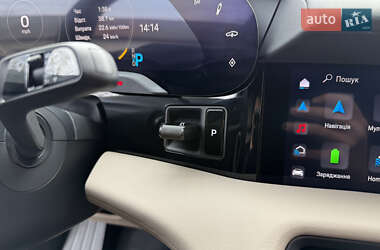 Седан Porsche Taycan 2023 в 