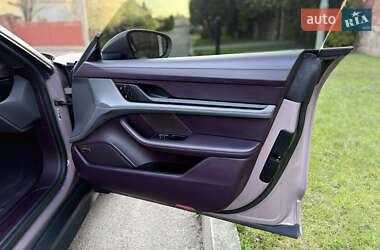 Седан Porsche Taycan 2022 в 