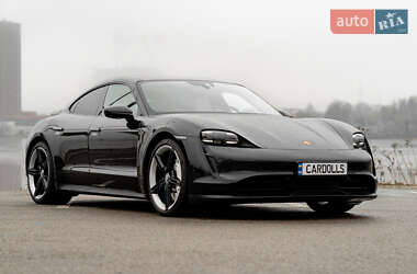 Седан Porsche Taycan 2021 в Києві