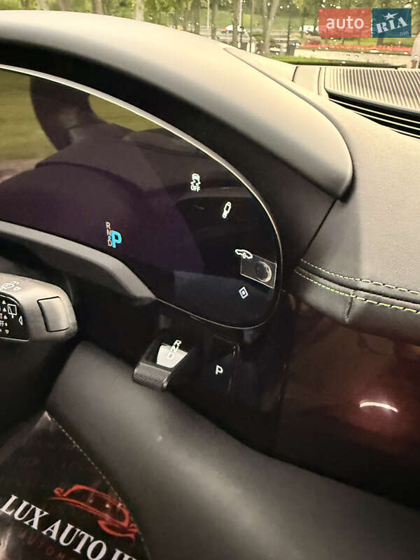 Седан Porsche Taycan 2022 в Киеве