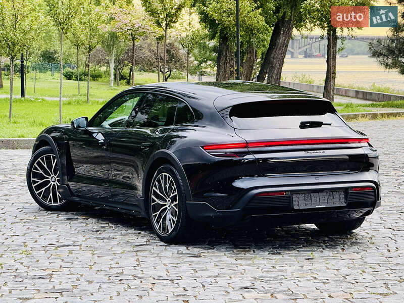 Седан Porsche Taycan 2022 в Києві