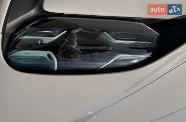 Седан Porsche Taycan 2021 в 