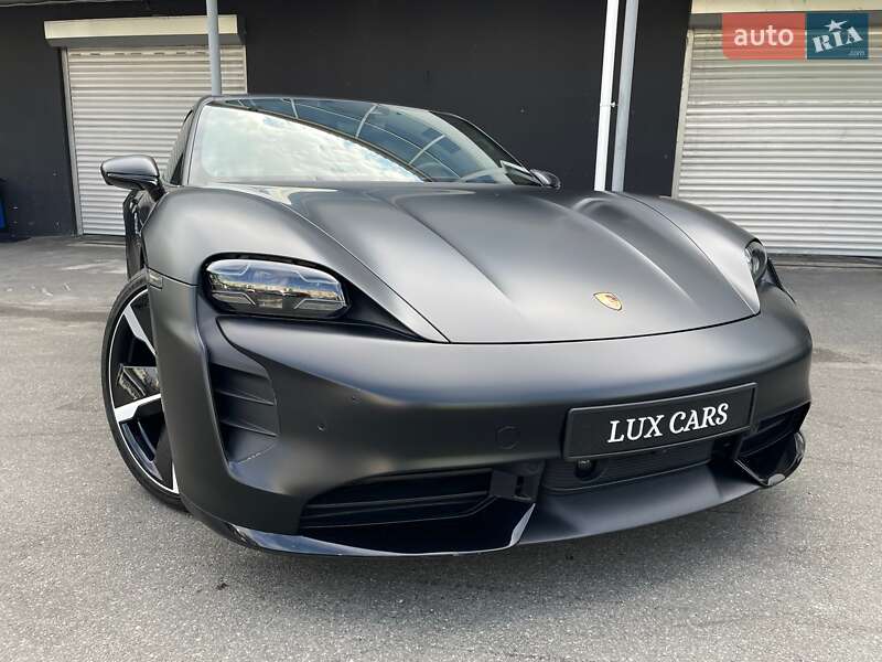 Седан Porsche Taycan 2020 в Киеве