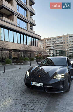 Седан Porsche Taycan 2021 в 