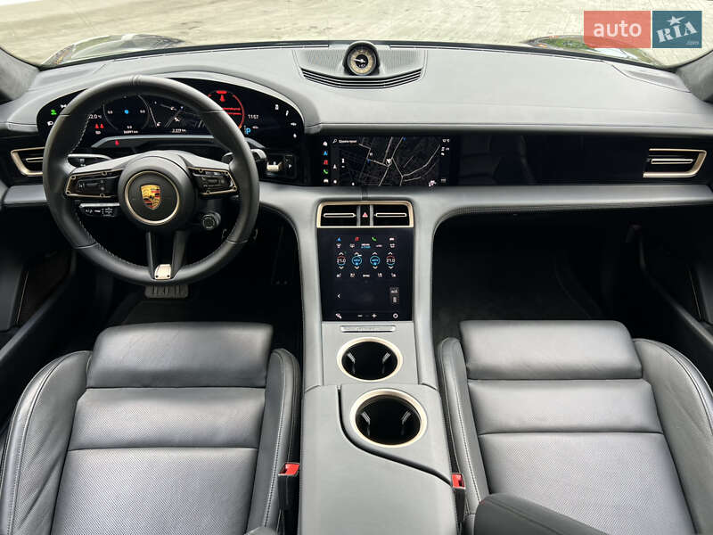 Седан Porsche Taycan 2020 в Днепре