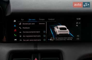 Седан Porsche Taycan 2021 в 