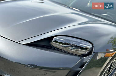 Седан Porsche Taycan 2021 в 