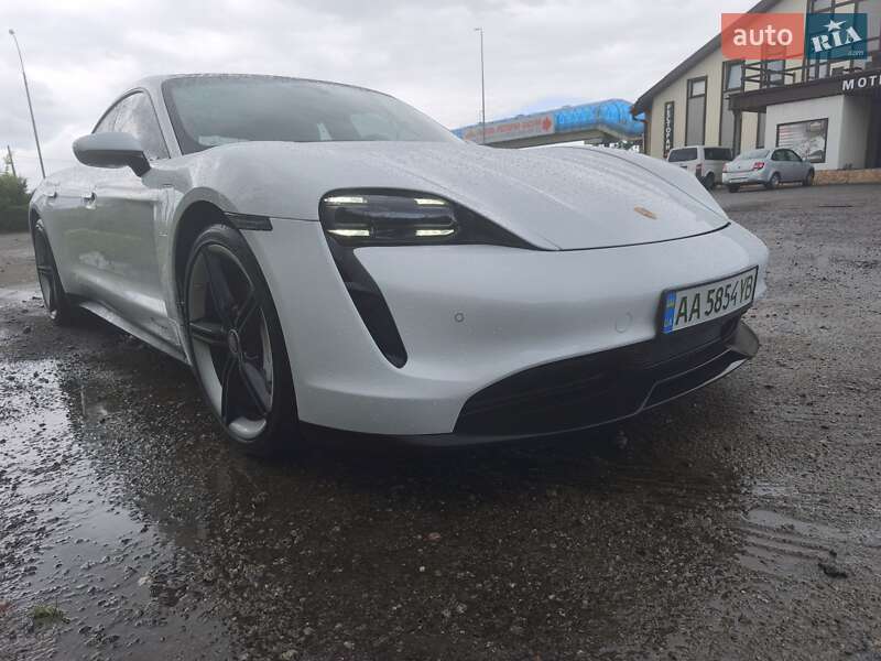 Седан Porsche Taycan 2022 в Киеве